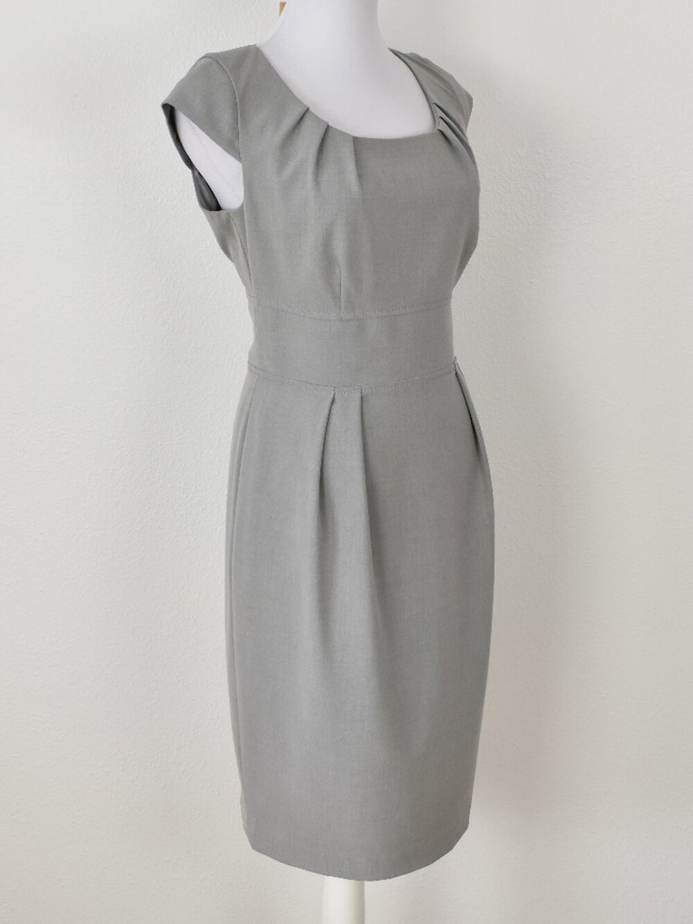 Calvin Klein Fitted Pleated Sheath Dress Gray - 10 - Picture 5 of 9